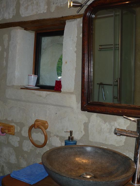 Le Logis Du Peu Girard Bed and Breakfast La Roche-Clermault Værelse billede
